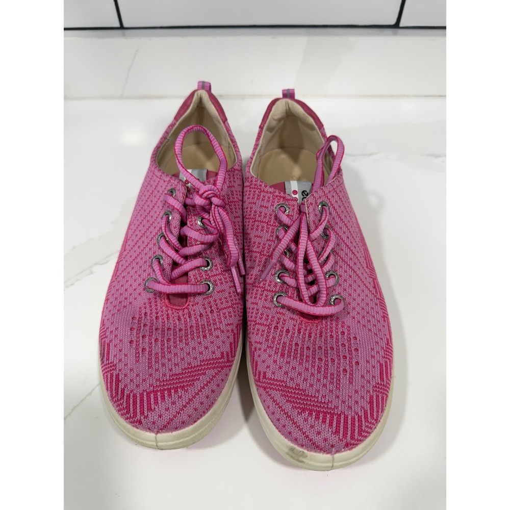 ECCO Pink Knit Lace Up Sneakers Extra Width Womens Size 39 Spikeless Outsole